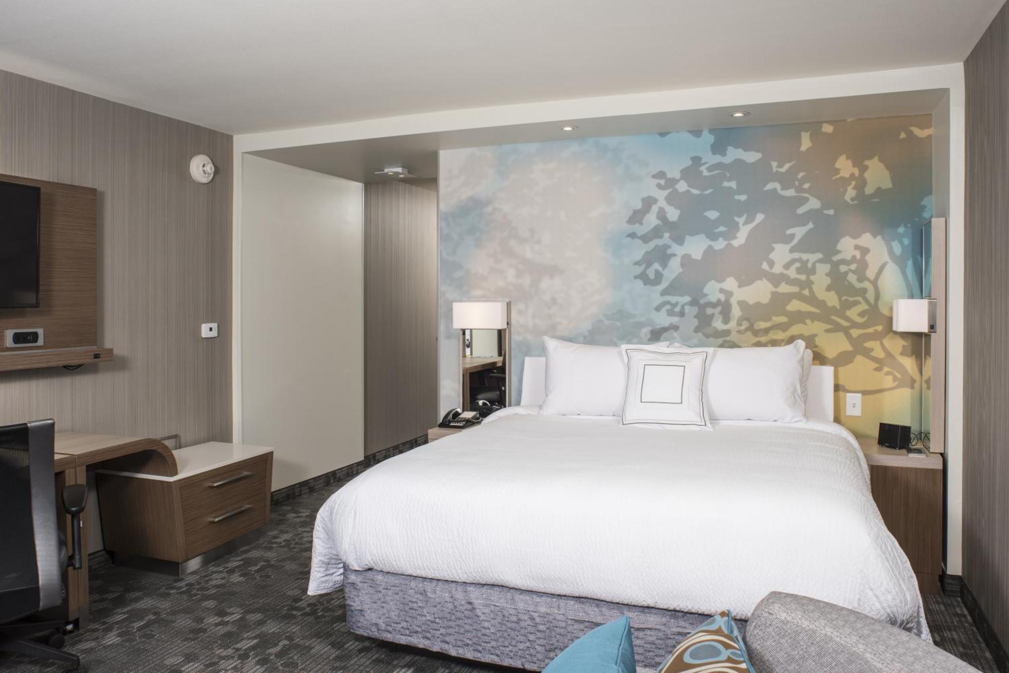 Courtyard By Marriott Albany