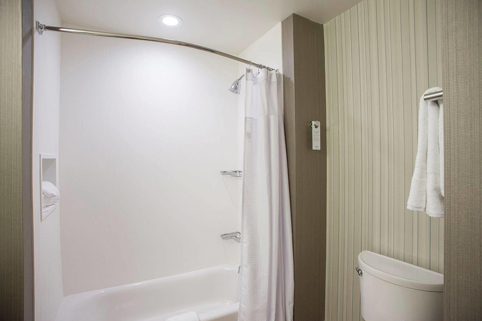 Courtyard By Marriott Albany Clifton Park