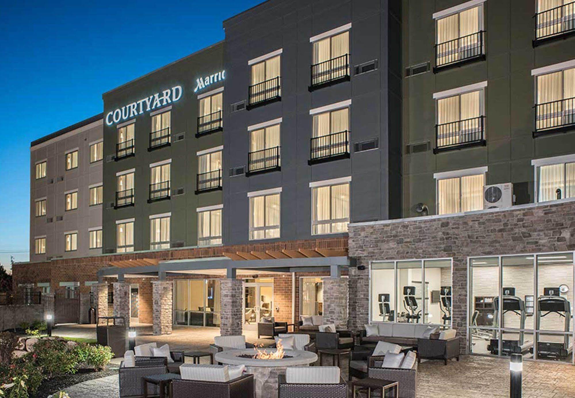 Hotel Courtyard By Marriott Albany 3*